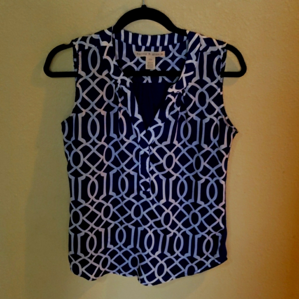Hannah & Gracie Sleeveless Blouse, Small